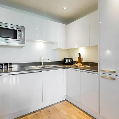 Wild Roses Serviced Apartments - Greenwich London Exterior photo